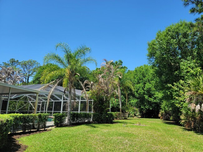 Foto del edificio - 7922 Steeplechase Ln