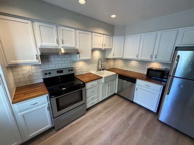 Foto del edificio - 37 Rockwell Ct