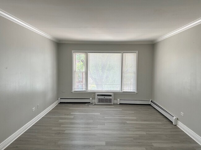 Foto del edificio - 3400 Maple Ave