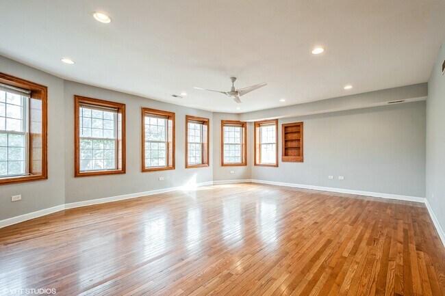 Building Photo - 7354 N Seeley Ave