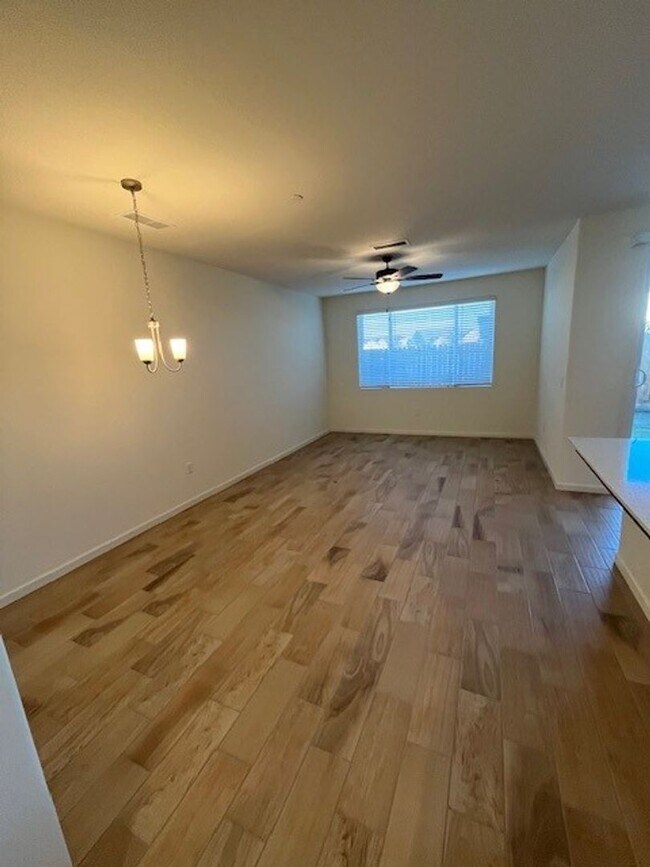 Foto del edificio - 30514 Delancy Rd