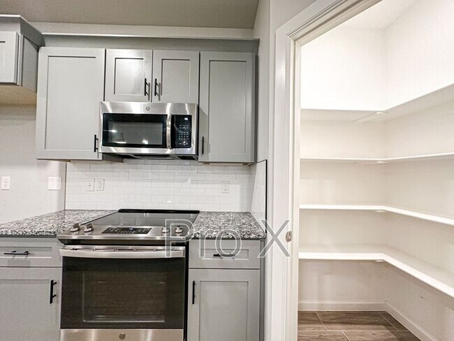 Foto del edificio - 1733 W Whitney Ln