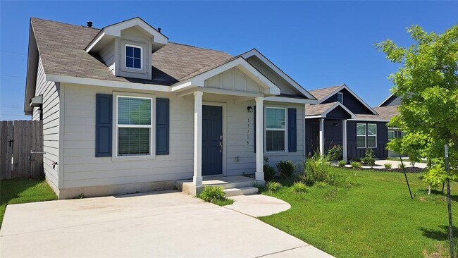 Foto del edificio - 17715 Dockery Dr