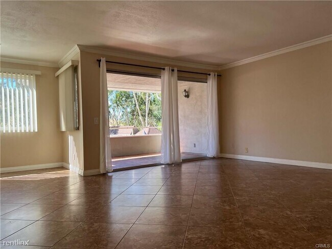 Building Photo - 3 br, 2 bath Townhome - 22042 Caminito Vino