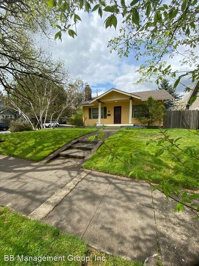 Foto del edificio - 2 br, 1 bath House - 1405 NE 53rd Ave