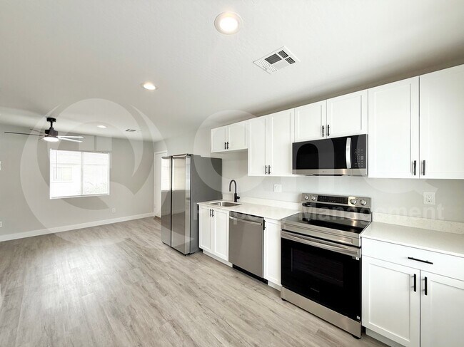 Foto del edificio - 2153 W Morten Ave