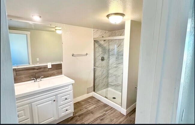 Building Photo - 2 Bed, 2 Bath Home in Pueblo | $1600