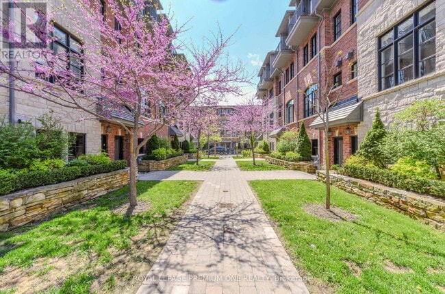 Building Photo - 31 Salvador Allende Ct