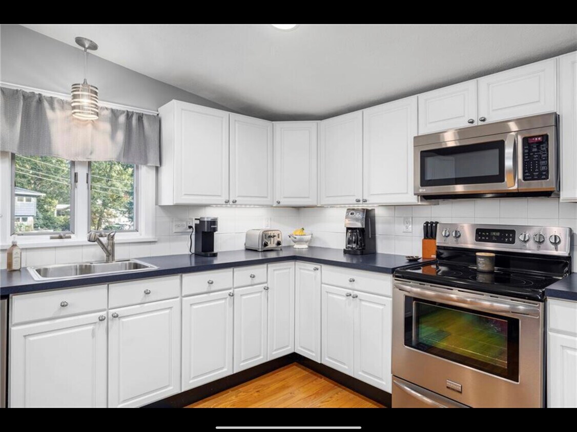 340 Boston Neck Rd, North Kingstown, RI 02852 Townhome Rentals in North Kingstown RI