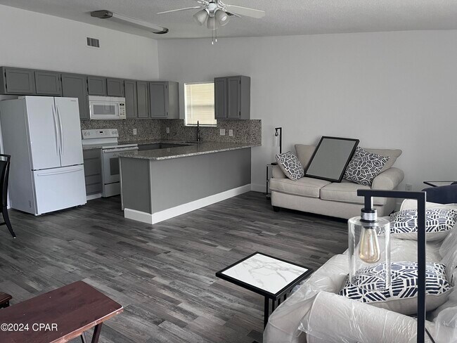 Foto del edificio - 3916 Wand St