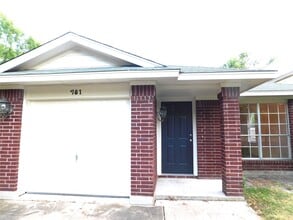 Building Photo - 781 Latteridge Dr