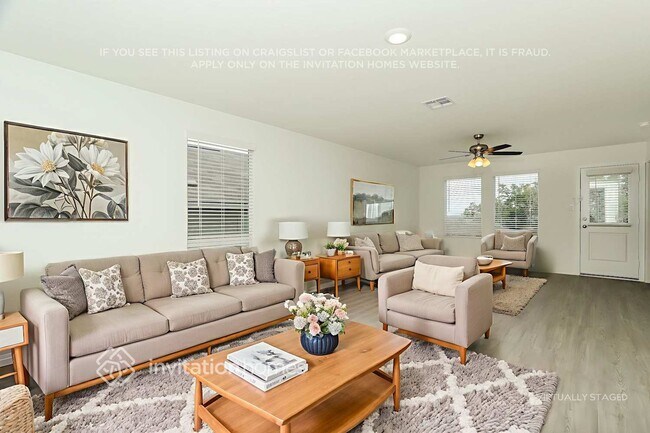 Building Photo - 3202 Roslyn Grist