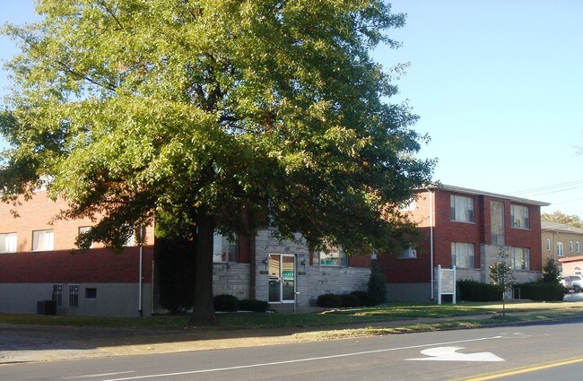 Foto del edificio - Carondelet Place Apartments