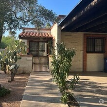 Building Photo - 4145 N Via Villas
