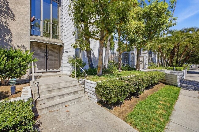 Foto del edificio - 5305 White Oak Ave
