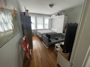 Building Photo - 59 Linden St