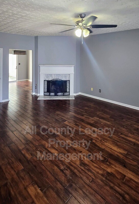 Photo - 908 Tree Creek Blvd House