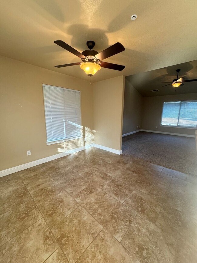 Foto del edificio - Beautiful Home in Windsor Estates