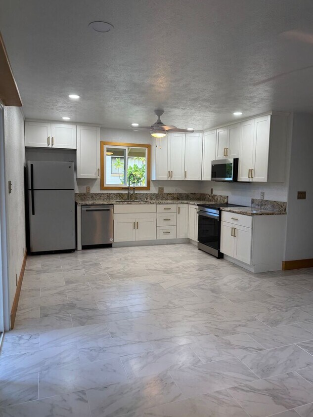 Foto principal - Newly Renovated 2 Bedroom / 1 Bathroom Cottage for Rent in Makawao!