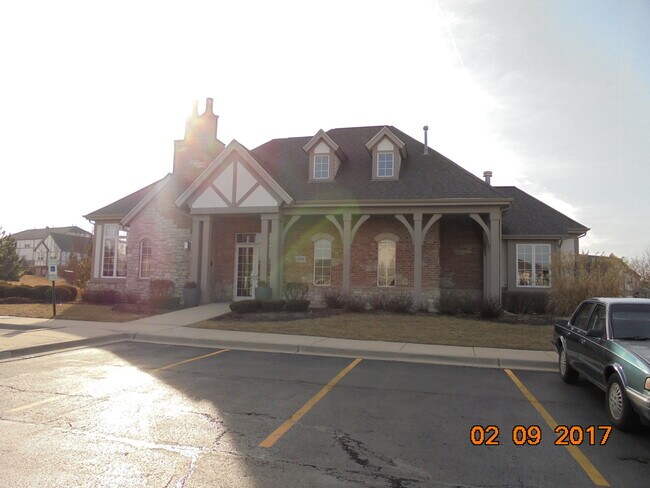 Foto del edificio - Lake Zurich Concord Village 2BR/2BA Awesome