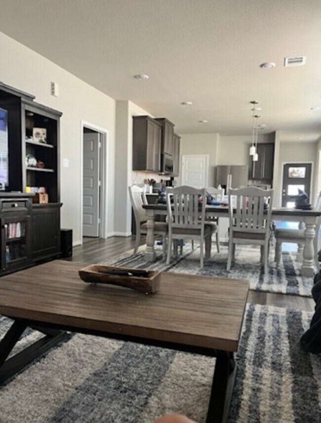 Foto del edificio - 7058 Silverleaf Oak St