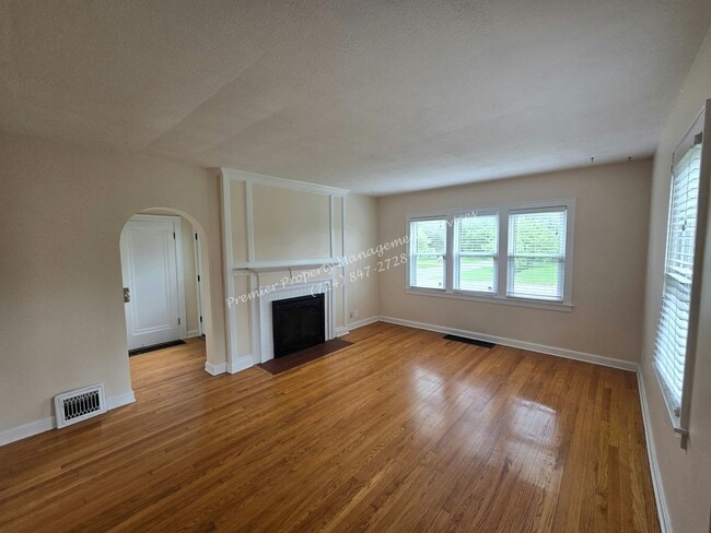 Building Photo - 1415 20th Ave