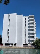 Building Photo - 7118 Bonita Dr