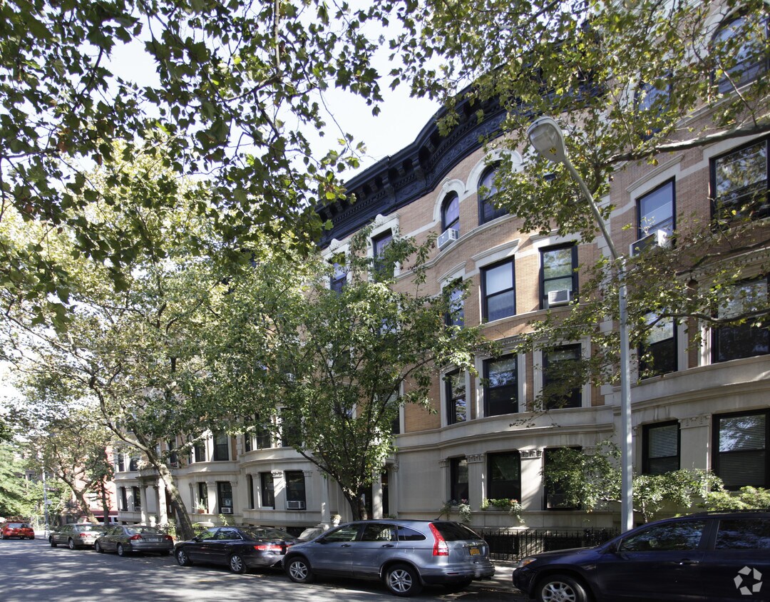 Building Photo - The Lillian