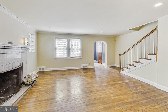 Building Photo - 2212 Echodale Ave