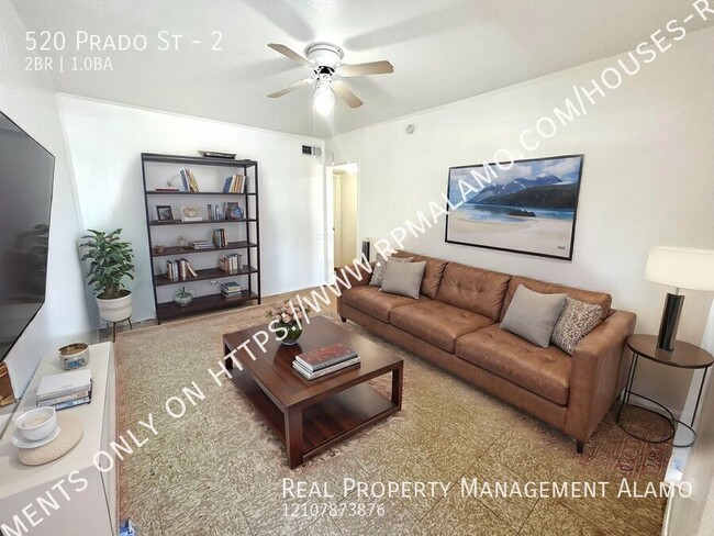 Foto del edificio - **MOVE-IN SPECIAL!** 2 Bedroom / 1 Bath Un...