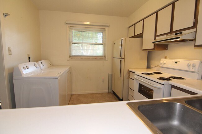 Foto del edificio - 1207 21st Avenue Place, Coralville, IA 522...