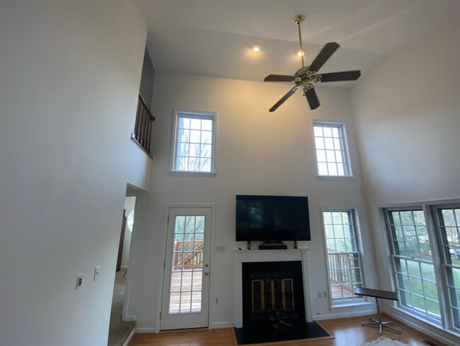 Foto del edificio - 8160 Cliffview Ave