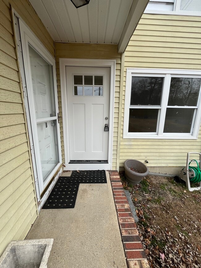 Entrance to unit - 29 Cedar St