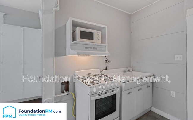 Foto del edificio - 1329 Harbert Ave