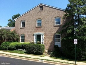 Building Photo - 3150 Hartwick Ln