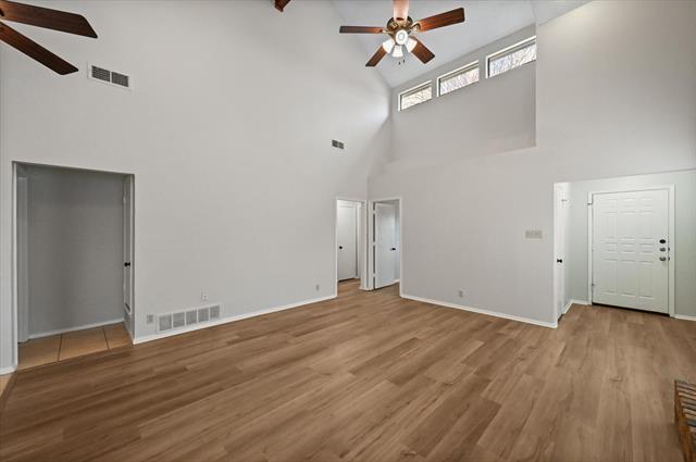 Foto del edificio - 5204 Yucca Dr