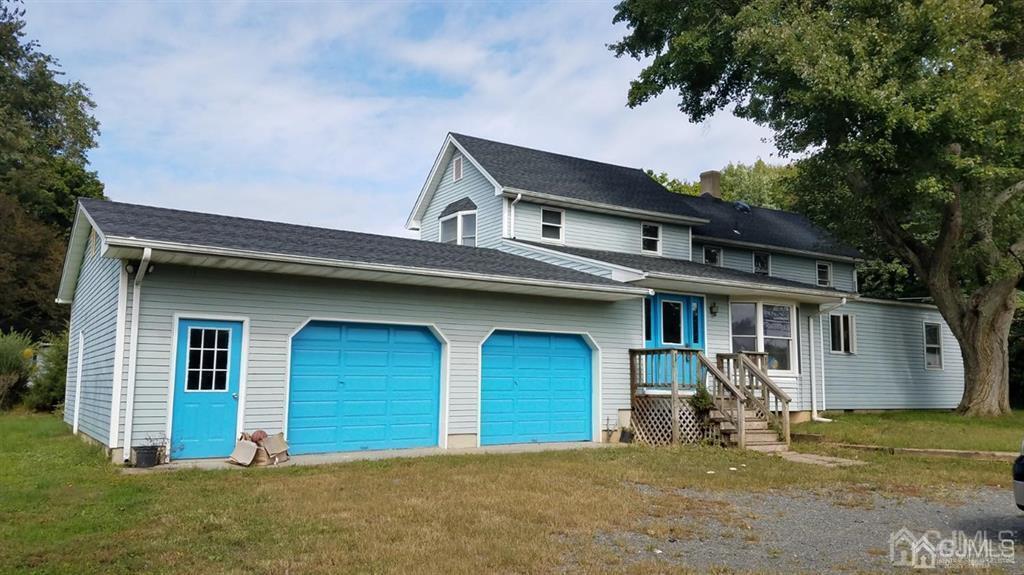 Foto principal - 648 Ridge Rd