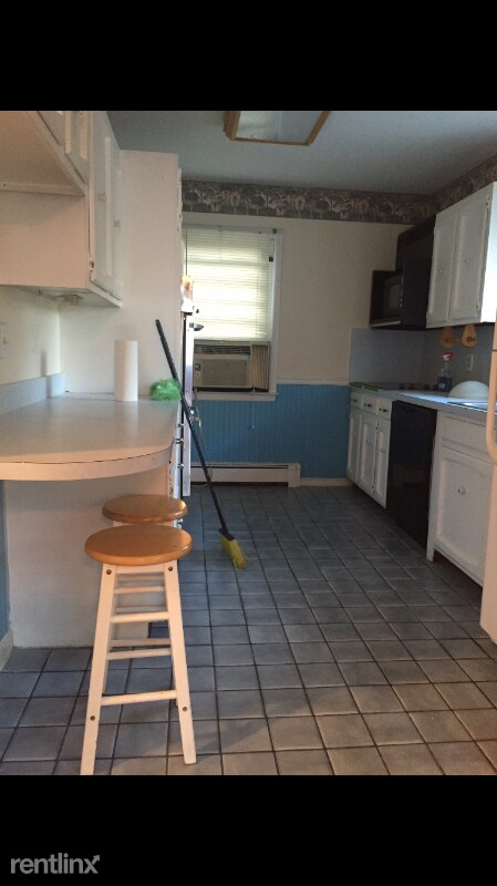 Building Photo - 3 br, 1 bath House - 34 Rogers Drive