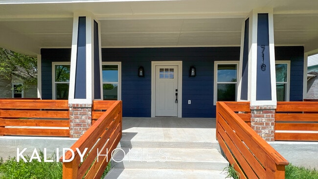 Photo - 716 E Springer Ave House