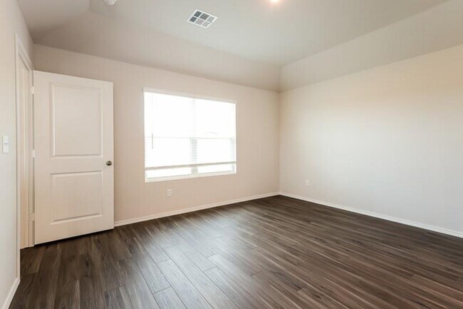 Foto del edificio - 1903 Crimson Lake Blvd