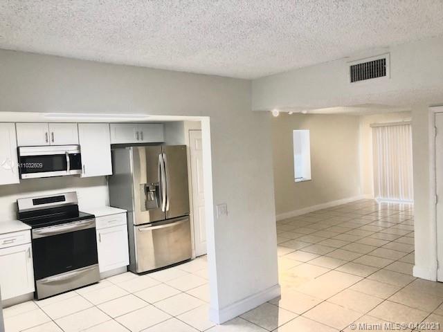 Foto del edificio - 3750 NW 115th Ave