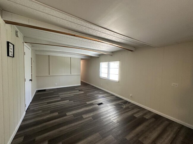 Foto del edificio - 5844 Sunshine Park Dr