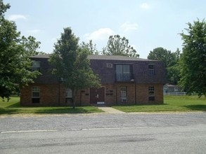 Building Photo - Heartland Realty & Rentals, Inc.