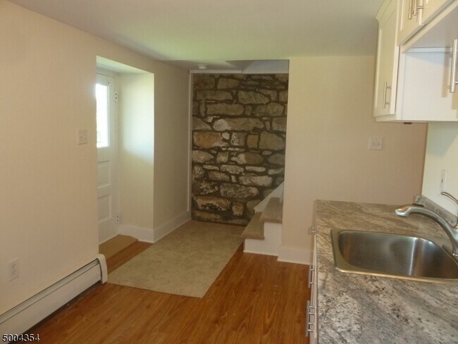 Building Photo - 351 Alphano Rd