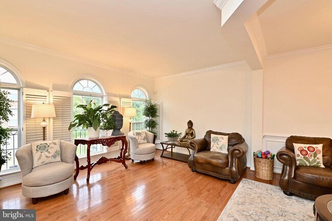 Foto del edificio - 8240 Gunston Commons Way