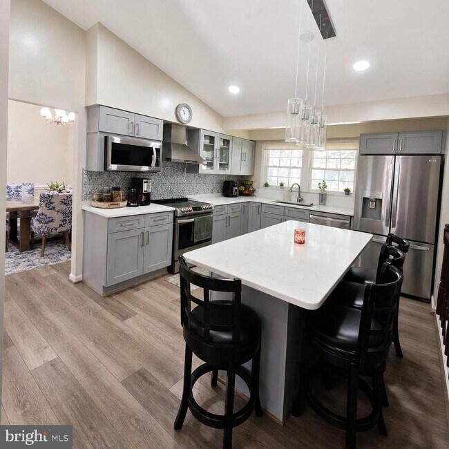 Building Photo - 7702 Tower Woods Dr