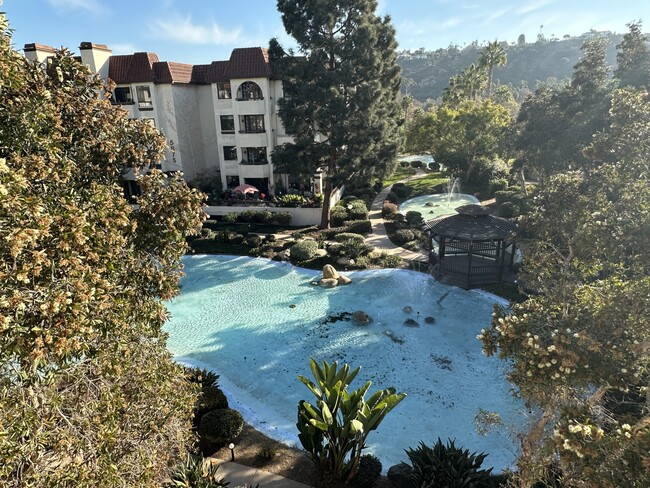 Foto del edificio - 5745 Friars Rd