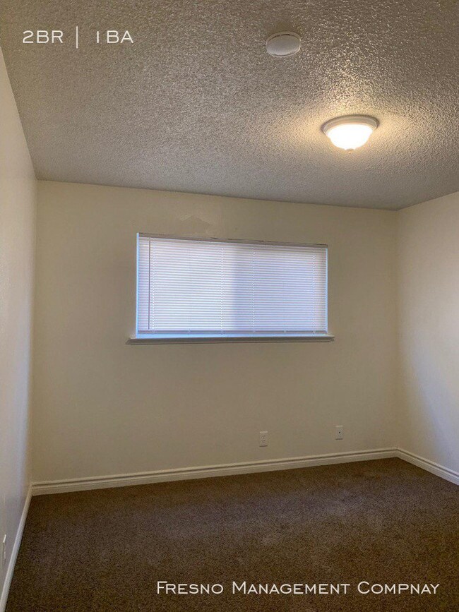 Building Photo - 1331 E San Bruno Ave