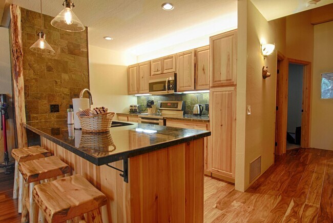 Foto del edificio - ***2023/24 WINTER SKI LEASE NEAR NORTHSTAR...