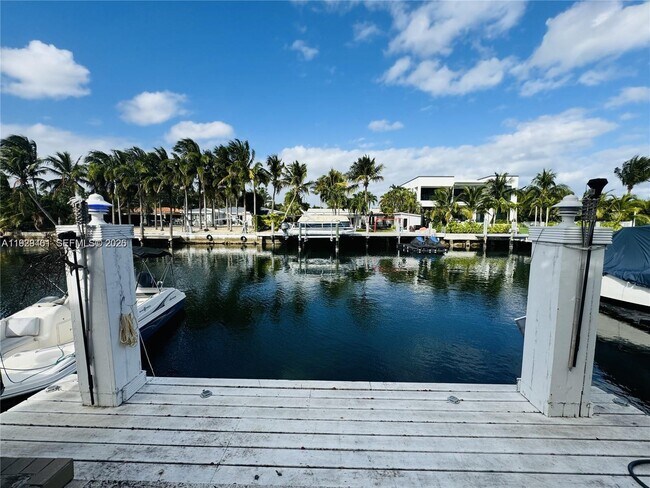 Foto del edificio - 1987 NE 123rd St